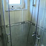 Anthropos - Near Split Apartamento *